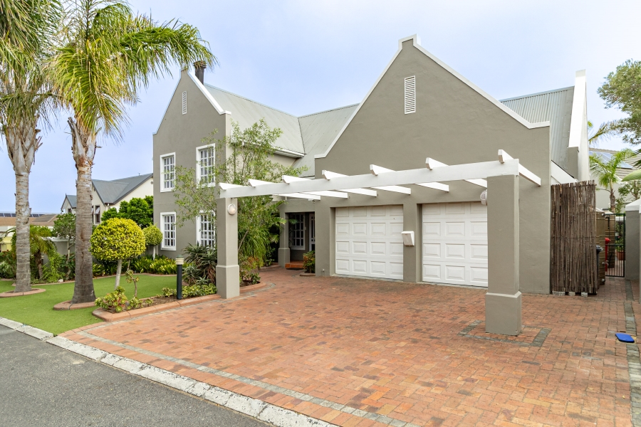 4 Bedroom Property for Sale in Zevendal Western Cape